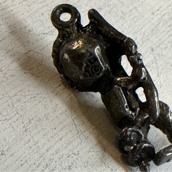 Vintage 925 Sterling Silver Inuit Native Indigenous Charm - Picture 3 of 5